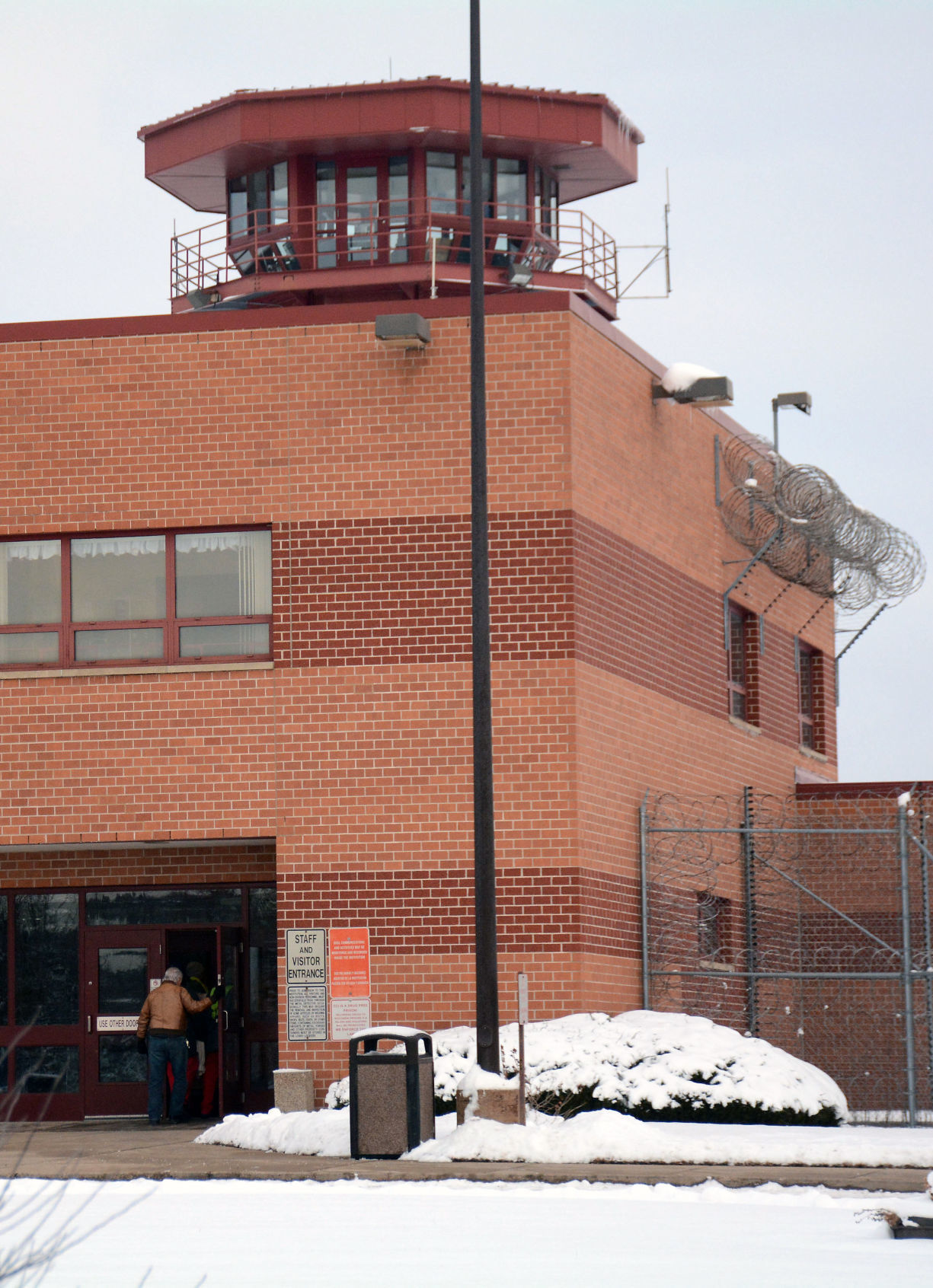 Feds won't change how prisoners counted in 2020